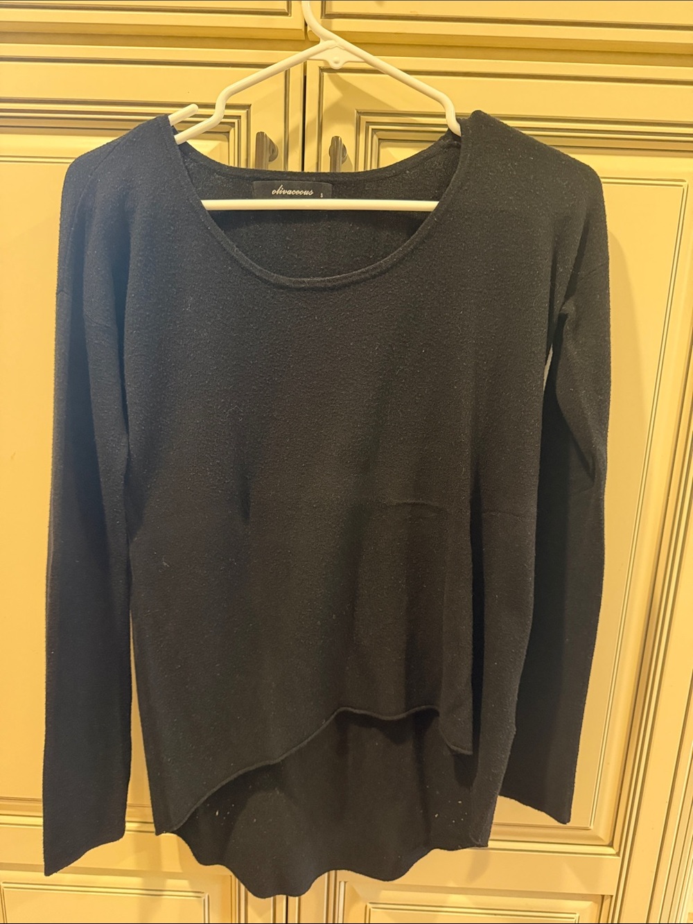 Black Scoop Neck Long Sleeve sweater